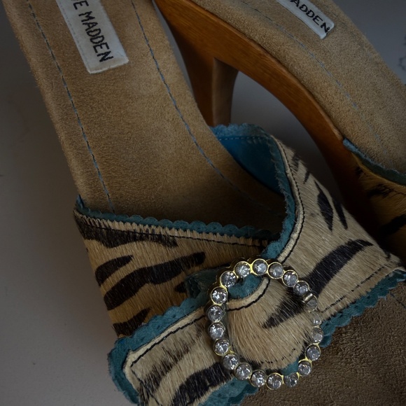 Steve Madden tiger-print wooden platform heels, size 9.5 - Picture 2 of 4